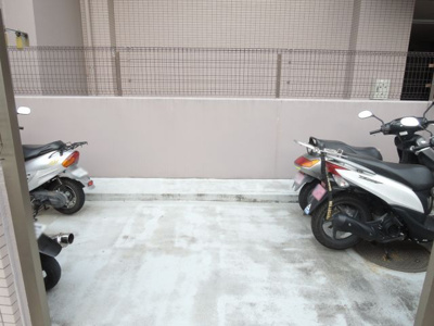 【その他共用部分】 | バルミー日吉 | バイク置場
