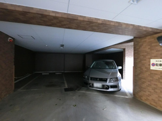 【駐車場】