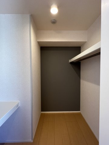 ルミエール新道の収納|北洋室ウォークインクローゼット