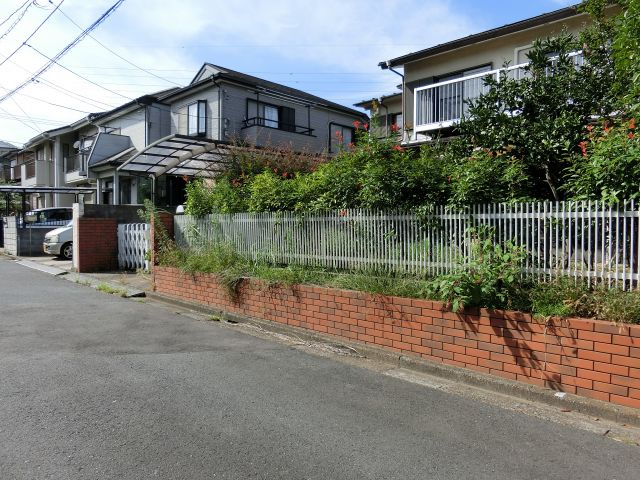 八千代市大和田　中古戸建の前面道路含む現地写真