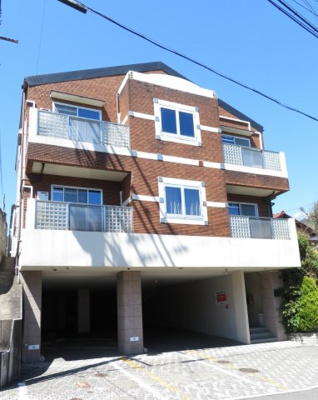 【外観】 | エクセレン滋賀里 | 赤レンガがドラマに出てきそうな物件です。