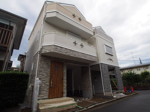 保土ヶ谷区上星川３丁目全２棟　新築戸建ての外観