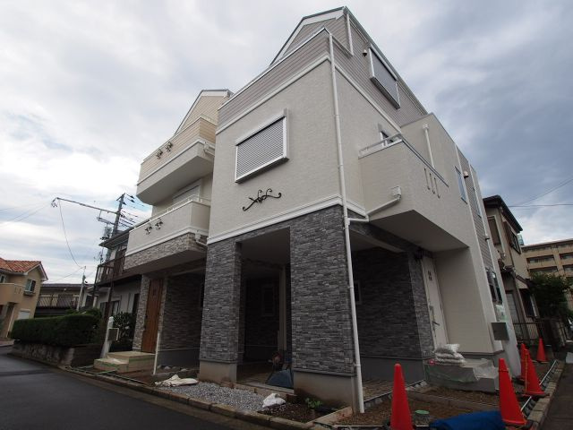 保土ヶ谷区上星川３丁目全２棟　新築戸建ての外観