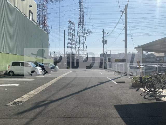ラ・フルールの駐車場