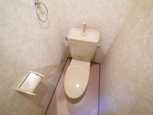 グランシャリオ生駒のトイレ|コンパクトで使いやすいトイレです