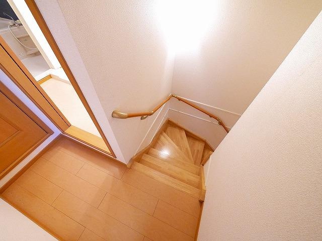 コモドビラⅧのその他|室内階段です