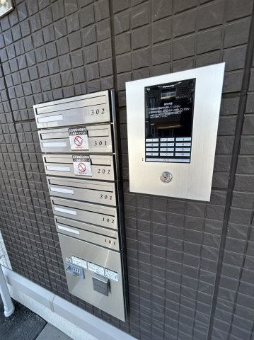 オーベル向中野Bのエントランス