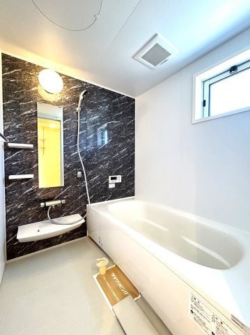 オーベル向中野Bの浴室