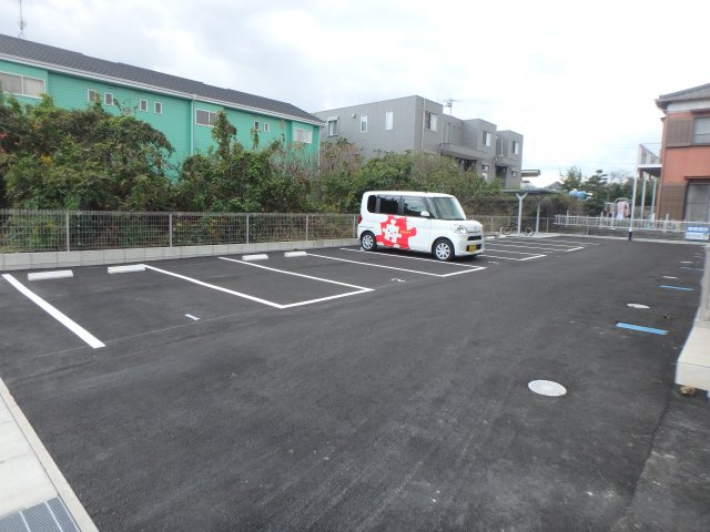 i-BLUEの駐車場