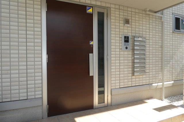 ラルーチェのエントランス