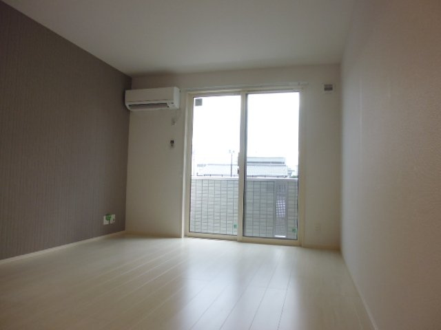 ラルーチェの居間・リビング