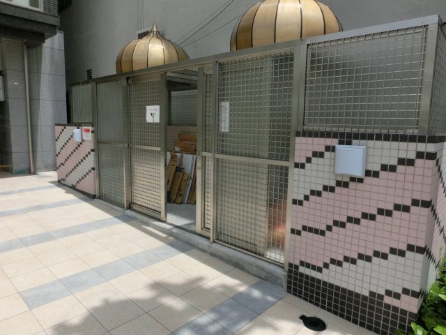 サンサンなんば弐番館の周辺
