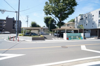 【駐車場】
