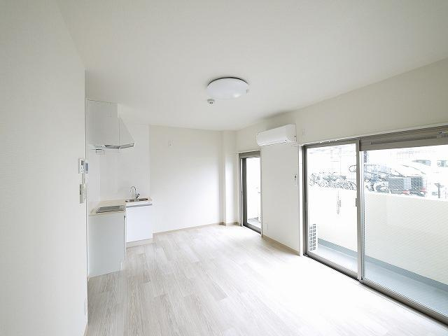 Kフラット三条の居間・リビング|おしゃれなリビングです