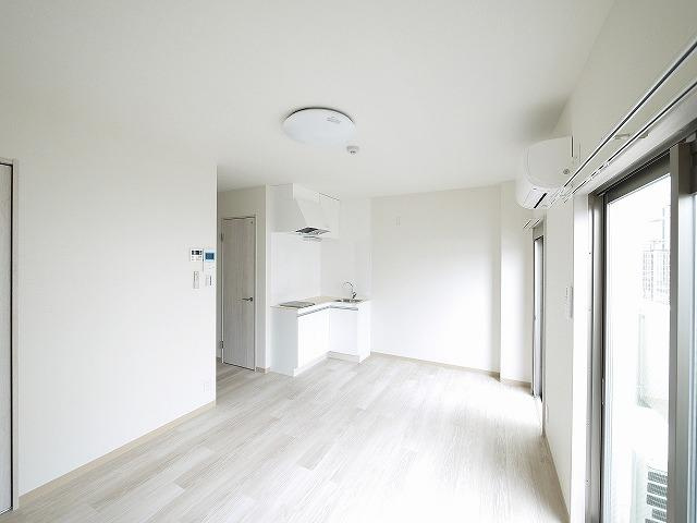 Kフラット三条の洋室|落ち着いた色調の洋室です