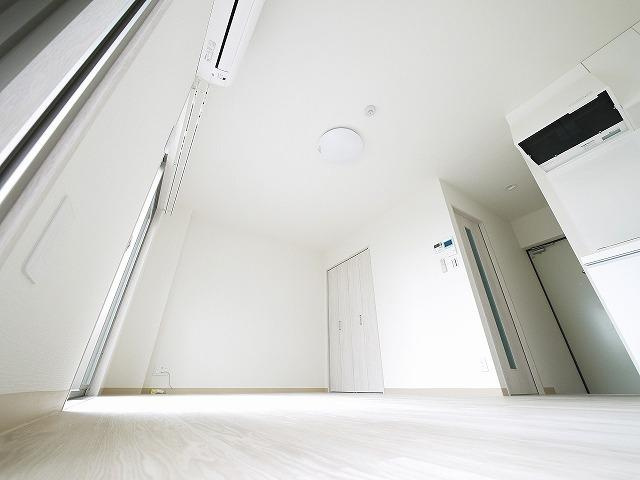 Kフラット三条の居間・リビング|使いやすいリビングです