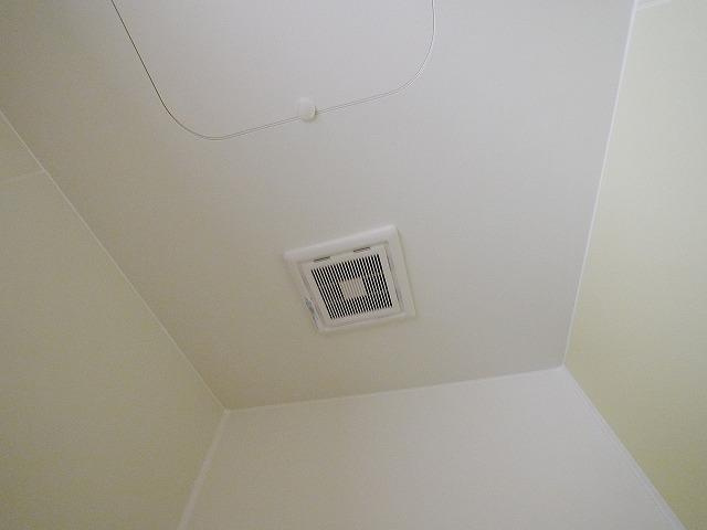 Kフラット三条の設備|浴室乾燥機