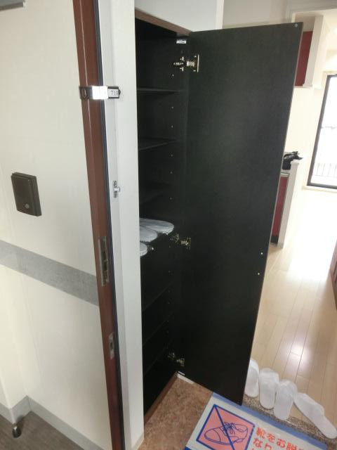 ラグゼ十三東の収納