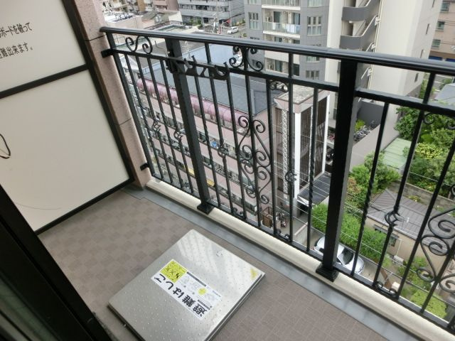 ラグゼ十三東のバルコニー