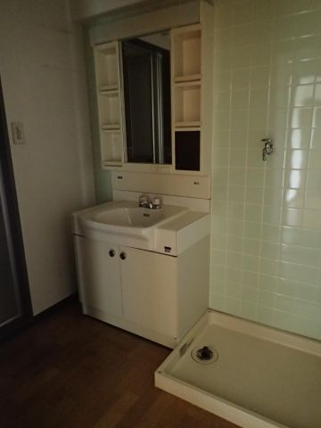 ピアノ第一ビルの洗面所