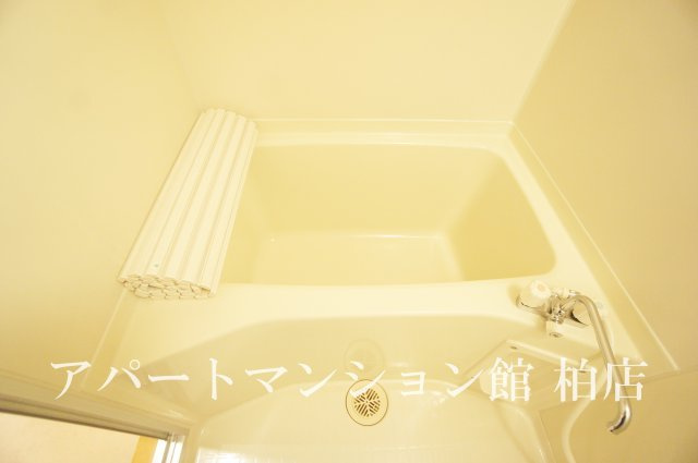 アルバ南柏の浴室