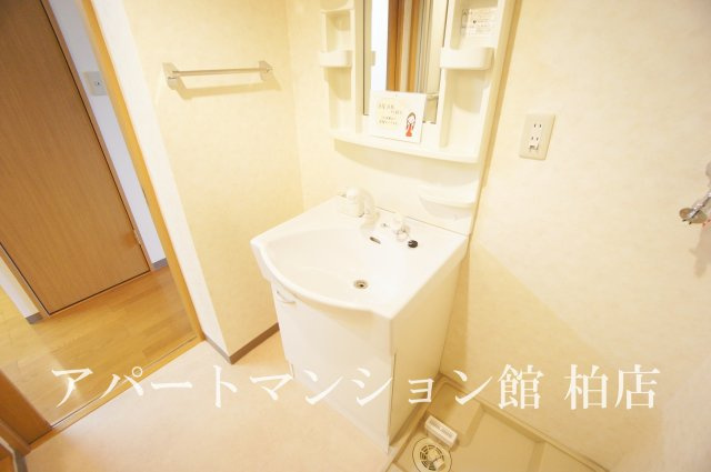 アルバ南柏の独立洗面台