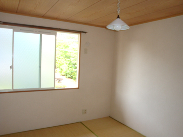 サニーホームズオザキの和室