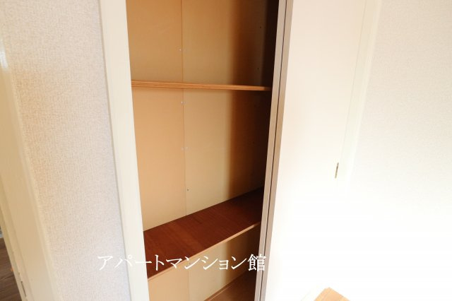 ロキシーウェルドの収納