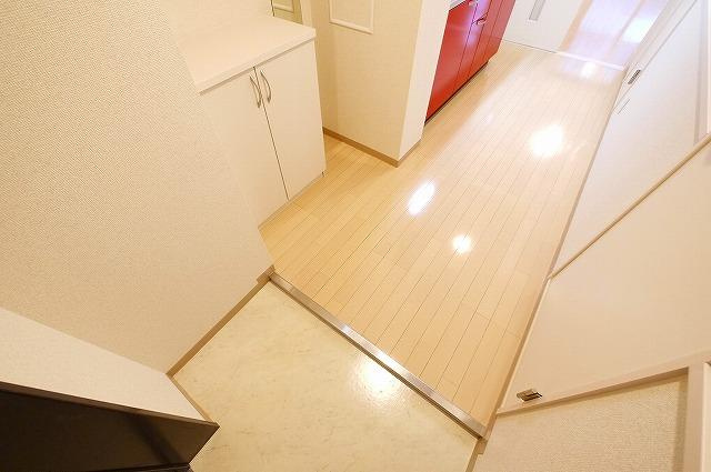 フルーア　ケイの玄関|下駄箱完備の玄関です