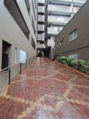 【エントランス】 | 朝日山手マンション | JR京浜東北線・根岸線「山手」駅徒歩10分と好立地！