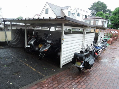 【その他共用部分】 | 朝日山手マンション | バイク置場