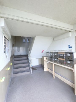 【エントランス】 | 六浦台団地1号棟