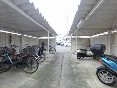 【その他共用部分】 | 六浦台団地1号棟 | ちゅるいん場・バイク置場