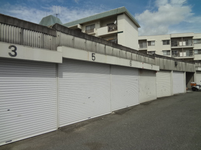 【居間・リビング】 | 旭丘1丁目片山ガレージ