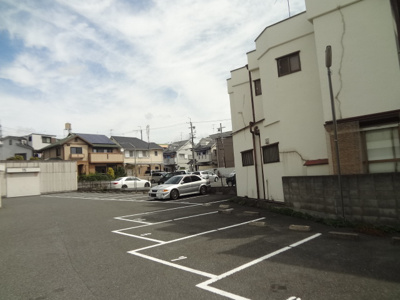 【洋室】 | 旭丘1丁目片山ガレージ