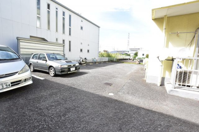 【駐車場】 | ガーデンヒルズ