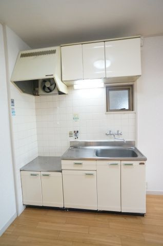 秀明ハイツⅡのキッチン