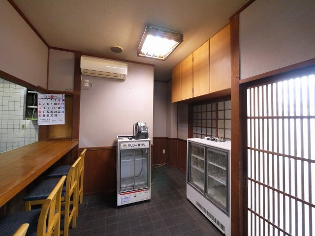 サンプラザ南京終の内装