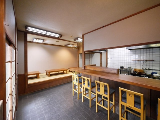 サンプラザ南京終の内装