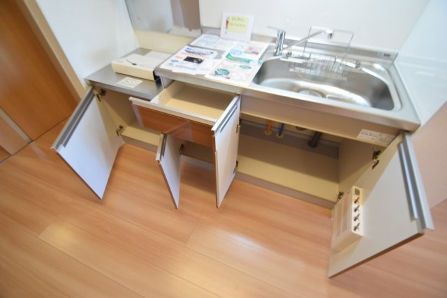 ドエルのキッチン|キッチン収納