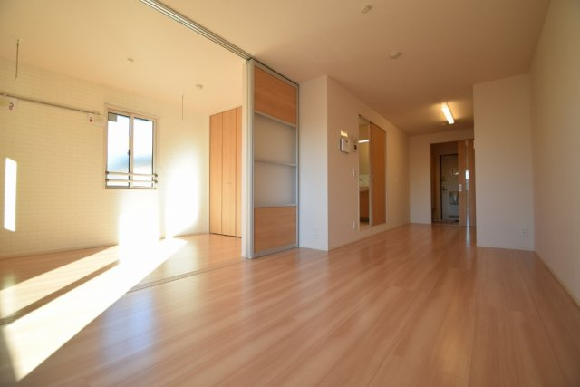 ドエルの居間・リビング|１２帖リビング