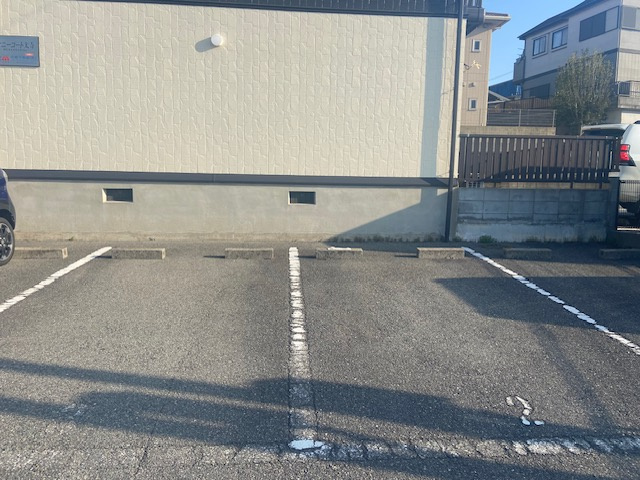 サニーコート太寺の駐車場