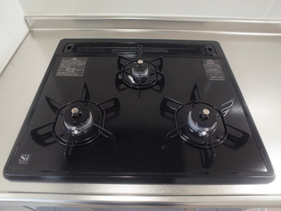 【設備】 | ホワイトヴィレッジ | 3口コンロ