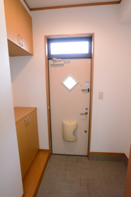 【玄関】 | パストラル詫間