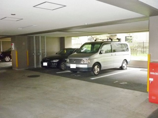 【駐車場】 | いつでも目の届く敷地内に駐車場があります♪お車をお持ちの方にもオススメです☆