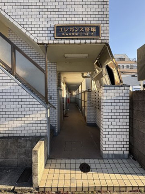【エントランス】 | エレガンス笹塚 | 月額管理料無料！賃貸管理はアブレイズパートナーズにお任せを！