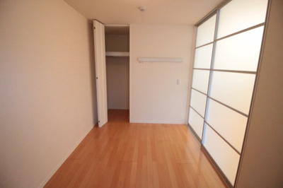 【収納】 | ジューンベリーガーデン北畠 | 洋室5.3帖内クローゼット
