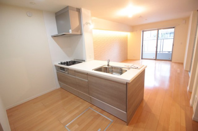 【キッチン】 | ジューンベリーガーデン北畠 | システムカウンターキッチンで、家事が楽になりますね♬