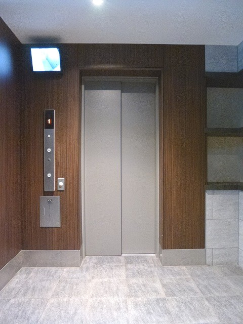 ParkAxis仲御徒町の設備|パークアクシス仲御徒町の鍵がないと作動しないモニター付エレベーター