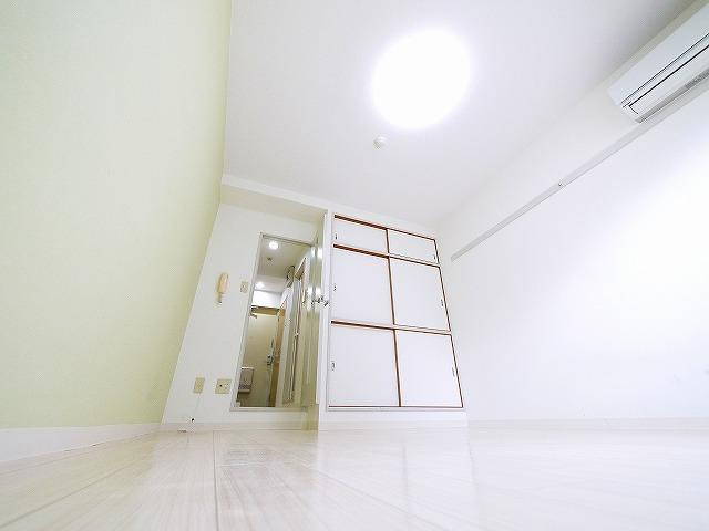 ヴィラあざみの居間・リビング|ゆったり過ごせる居間です